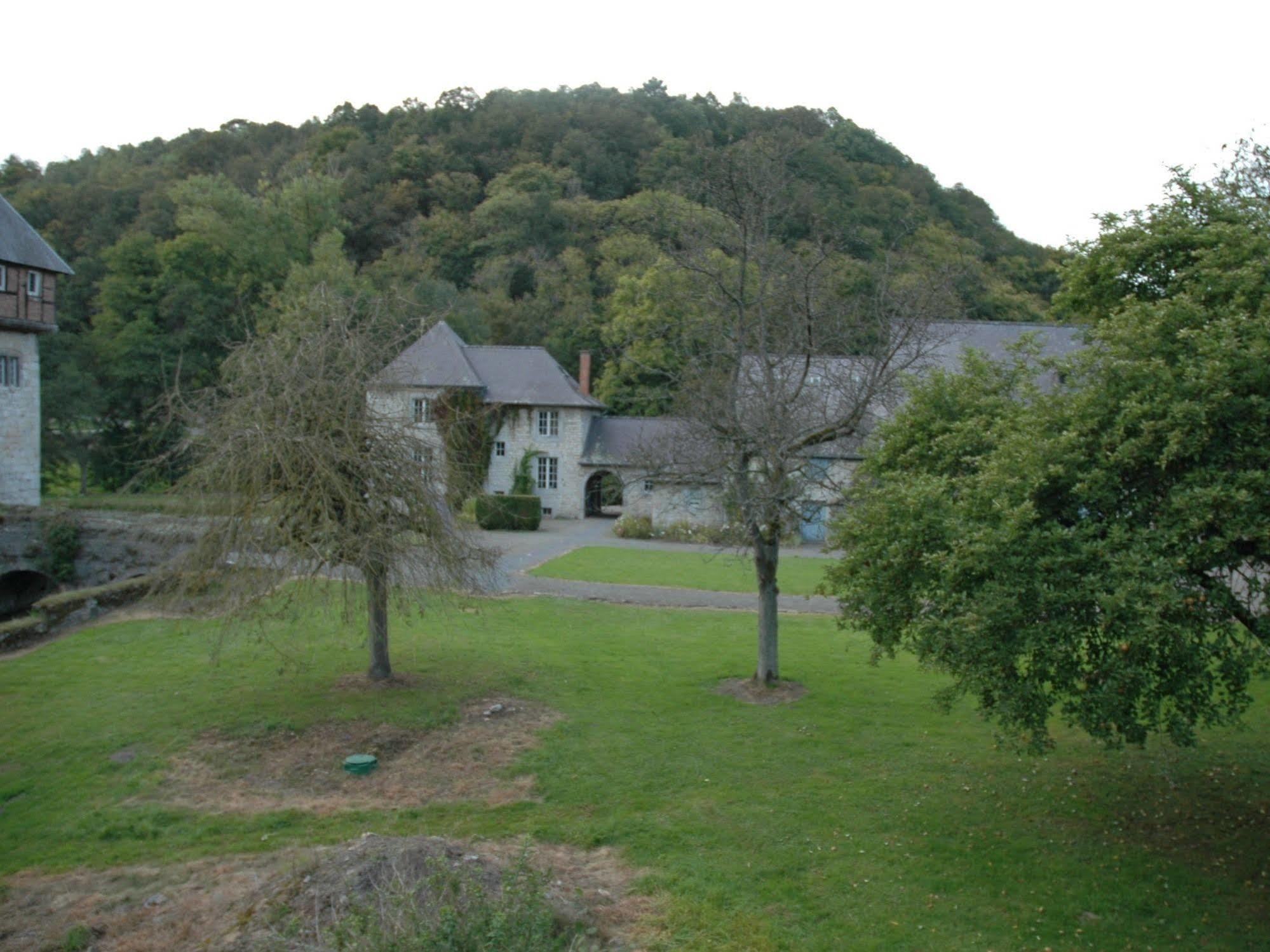 Hotel Le Moulin Des Ramiers Crupet Exterior foto